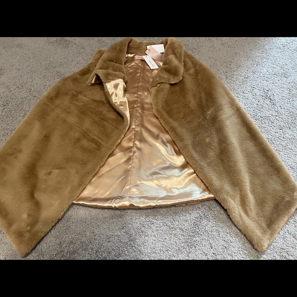 New Philosophy faux fur vest size medium